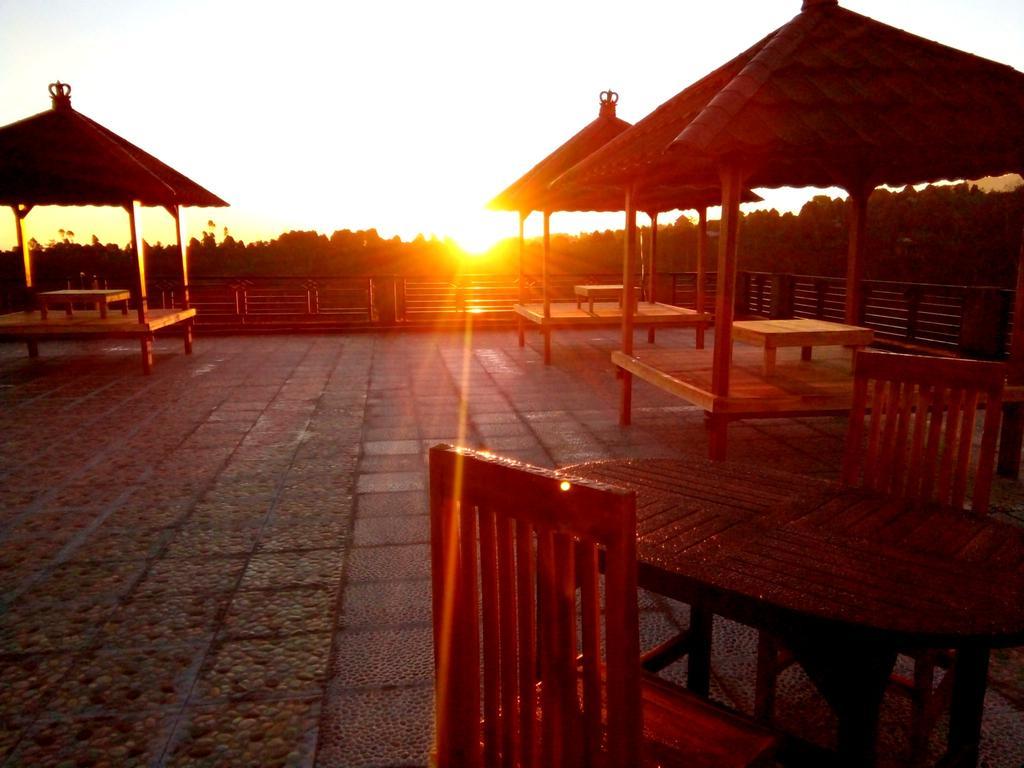 Rest Area 88 Guest House Теджакула Экстерьер фото